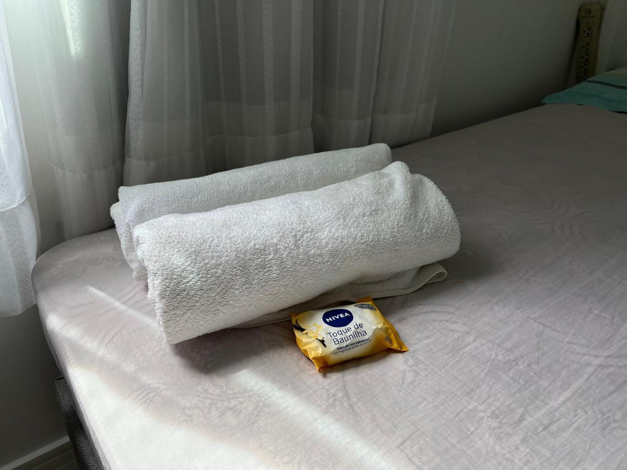 E Quartos No Centro De Homestay Blumenau