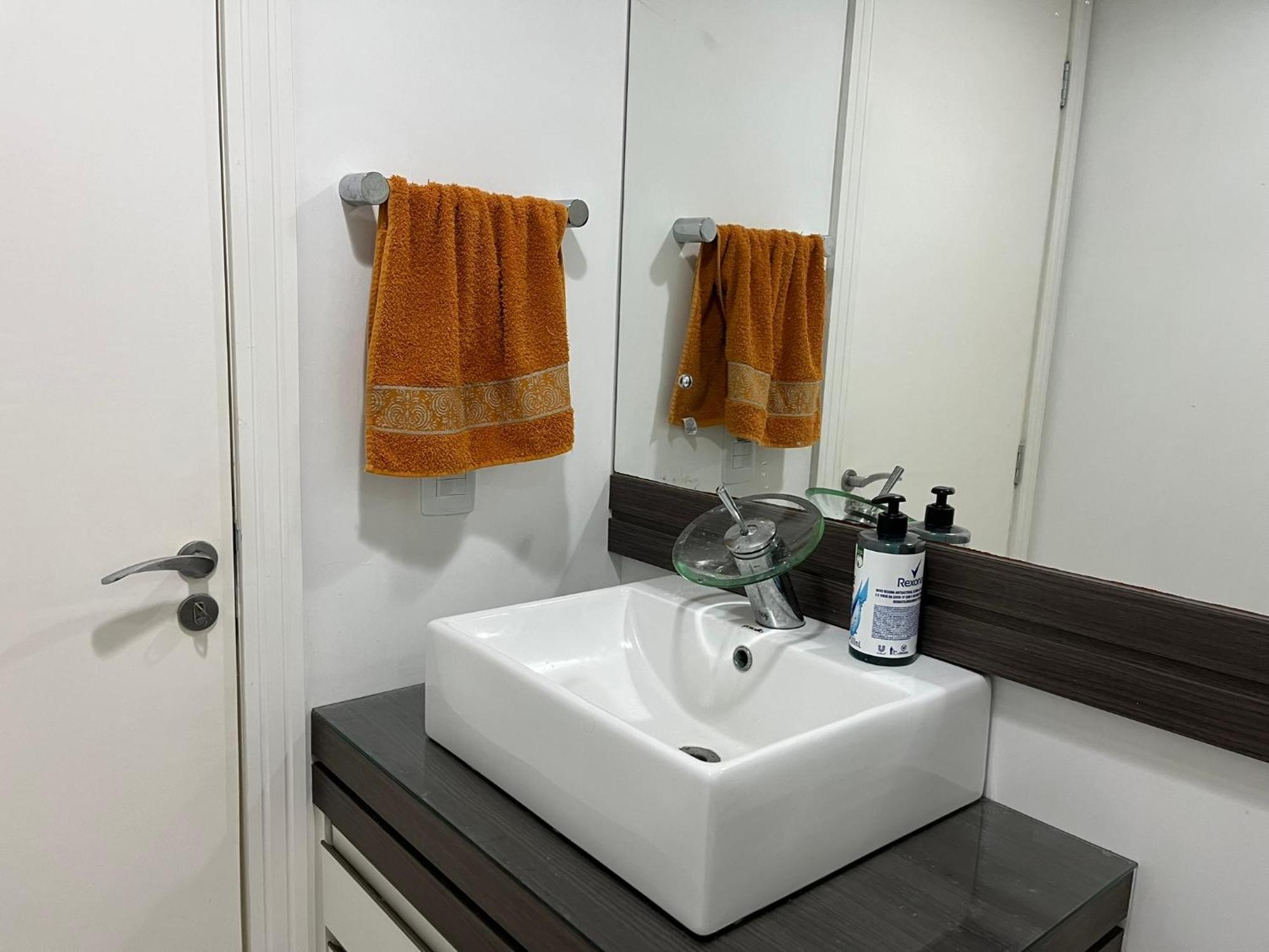 E Quartos No Centro De Blumenau