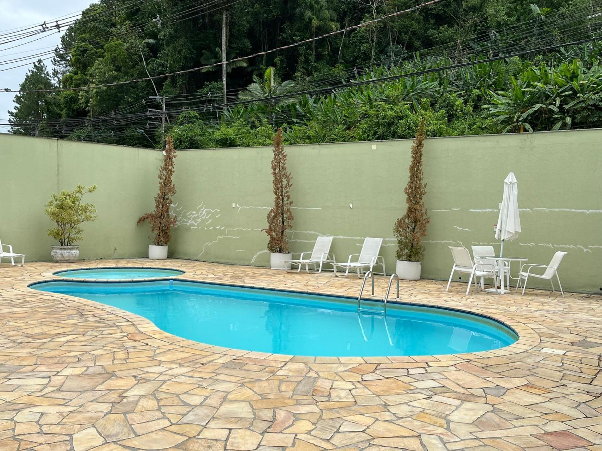 E Quartos No Centro De Homestay *
